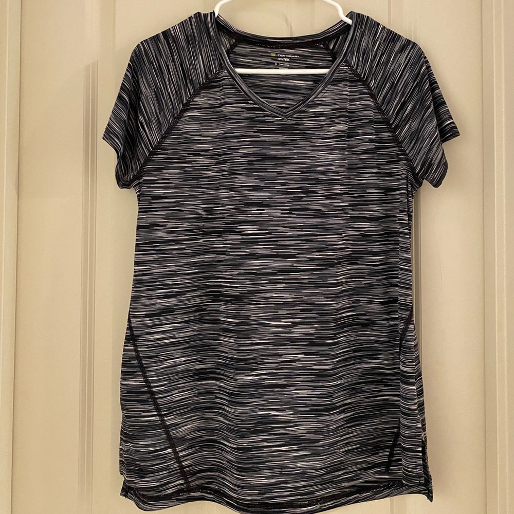 Black and white workout top